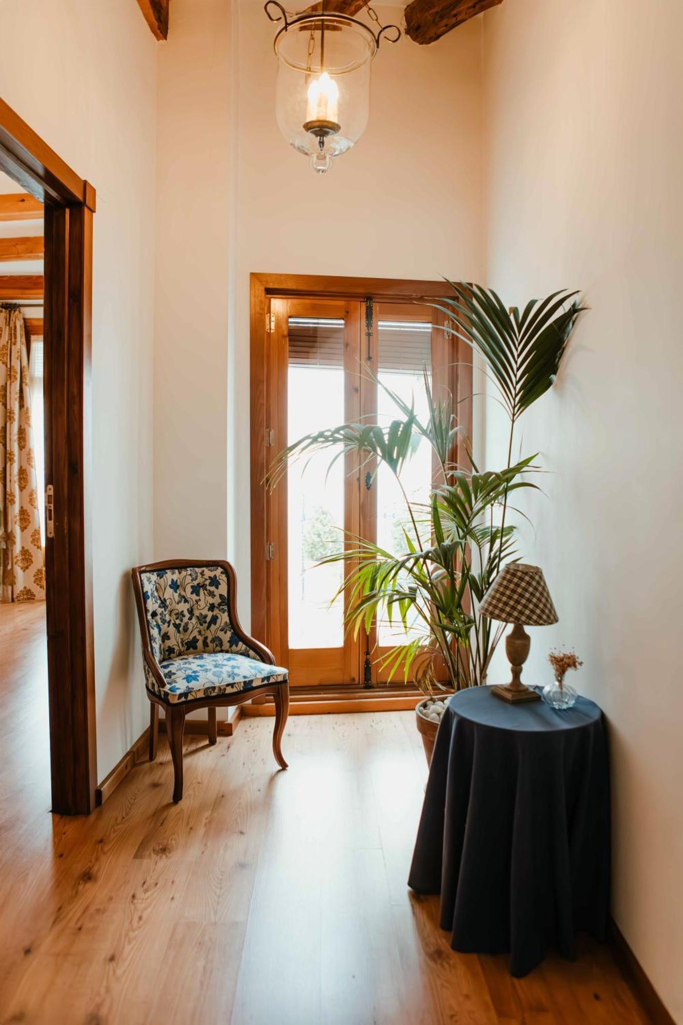 La Casona De *